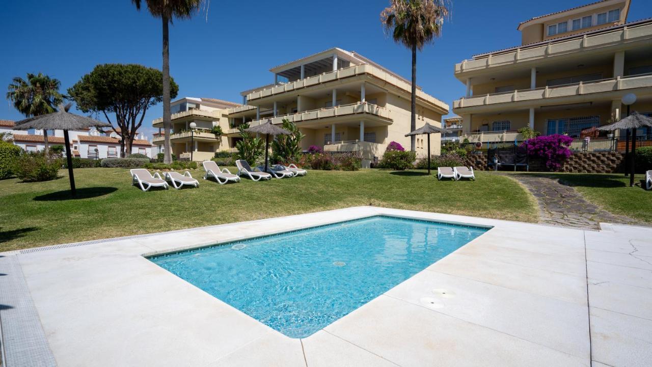 Appartamento Seaview And Big Terrace Cabopino Marbella Esterno foto