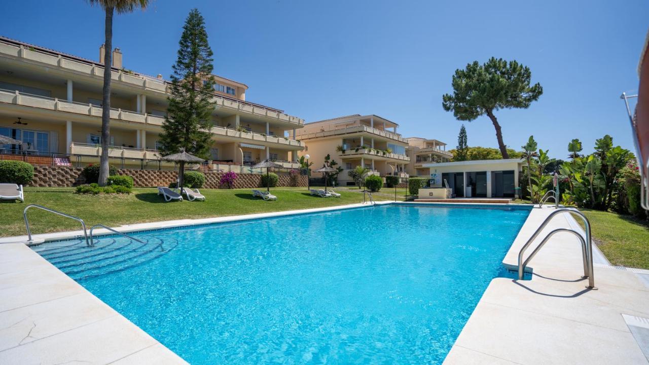Appartamento Seaview And Big Terrace Cabopino Marbella Esterno foto