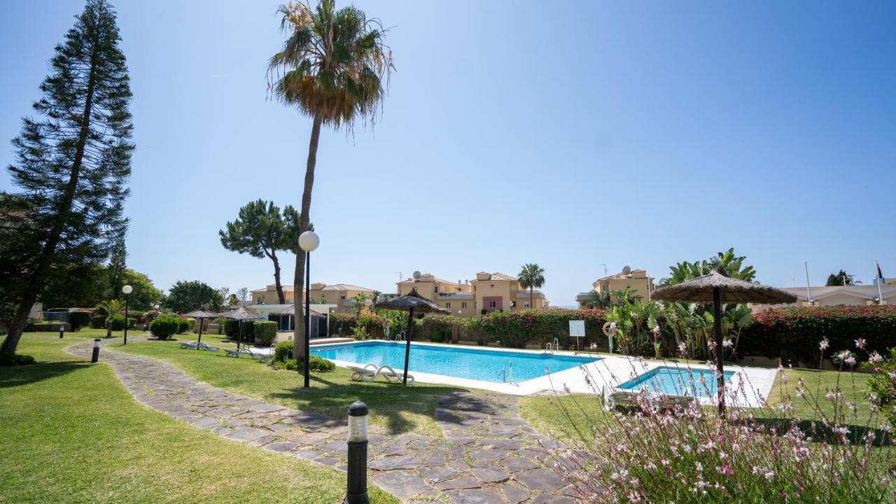 Appartamento Seaview And Big Terrace Cabopino Marbella Esterno foto