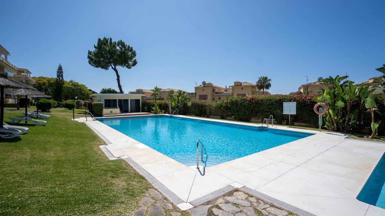 Appartamento Seaview And Big Terrace Cabopino Marbella Esterno foto